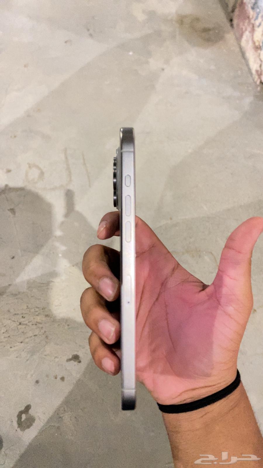 آيفون 15 برو مانفك البطاريه 100 جديد64424706965505112