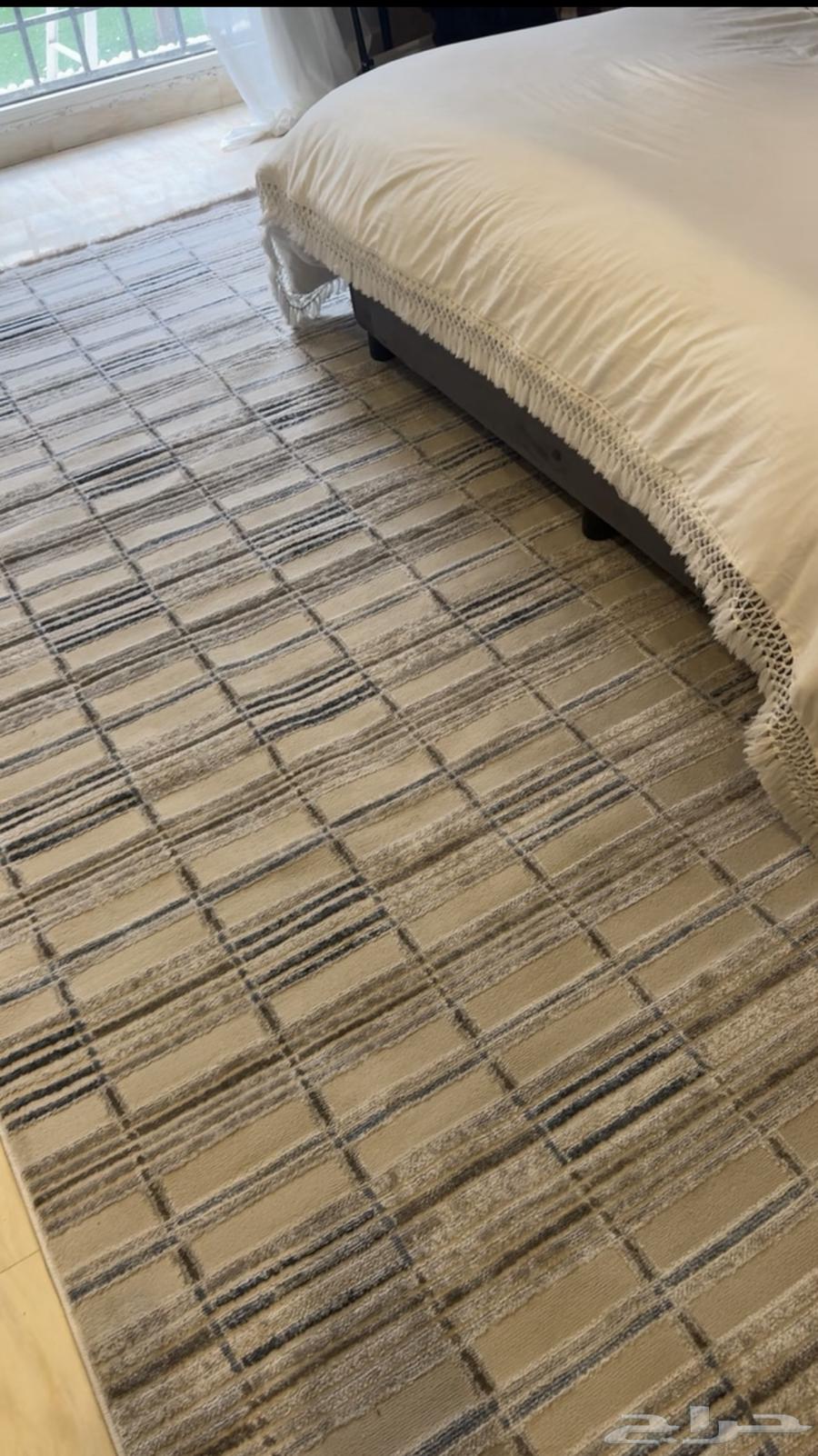 للبيع سجاد ب100بيع مستعجل64425770617603110