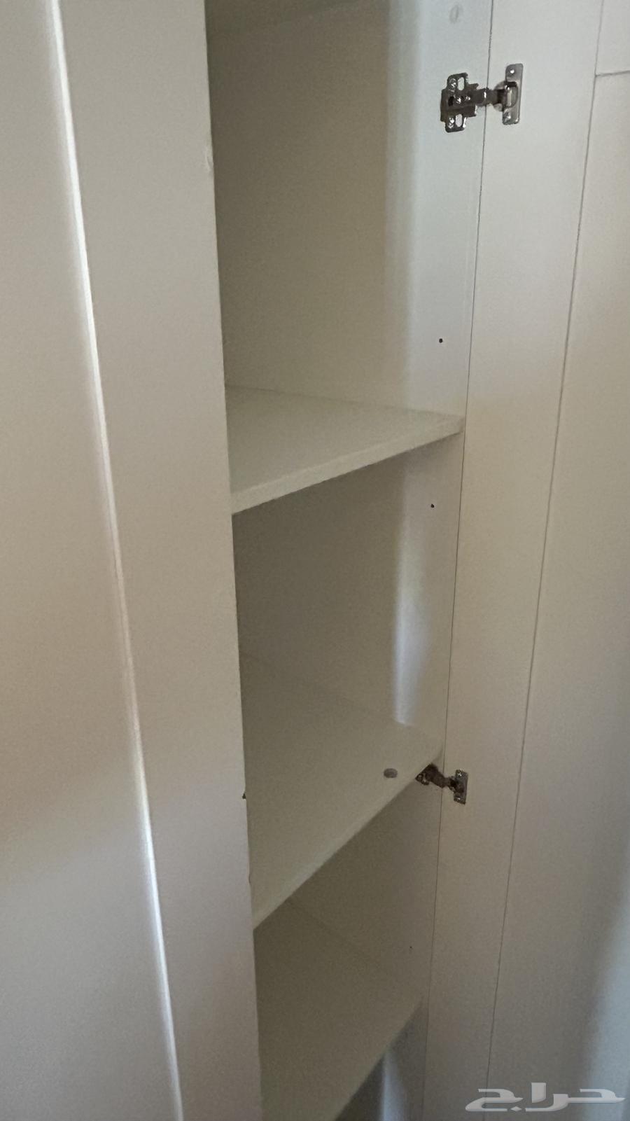 دولاب أبيض أنيق بسعر مغري في ينبع الصناعية - عرض محدود64423134702338112