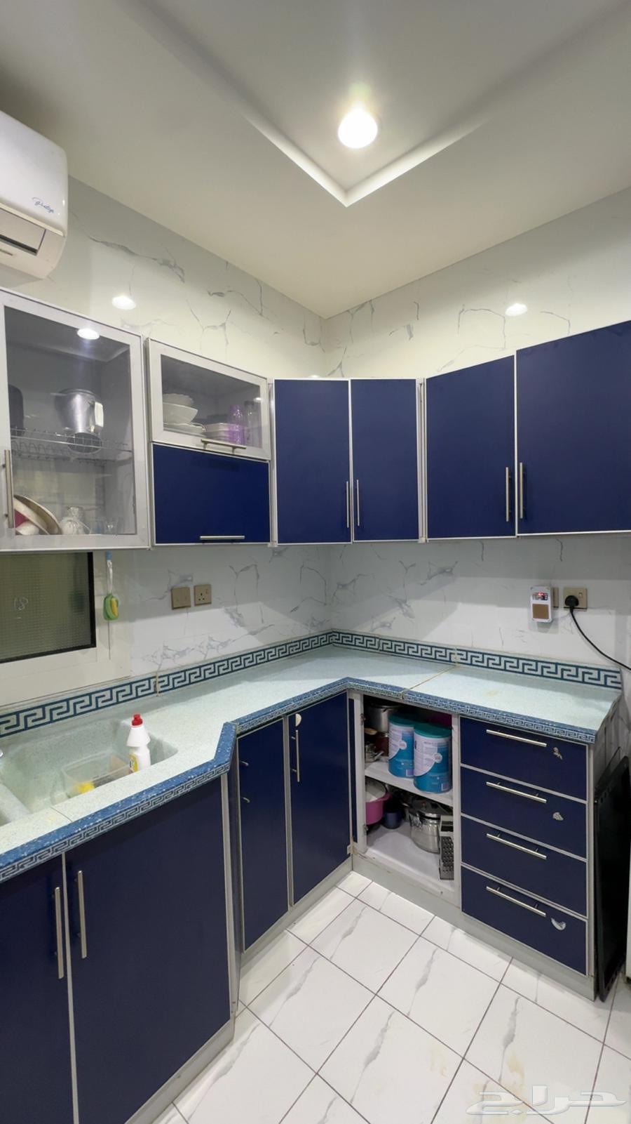 مطبخ المنيوم نظيف للبيع مع الغاز64419675329155112