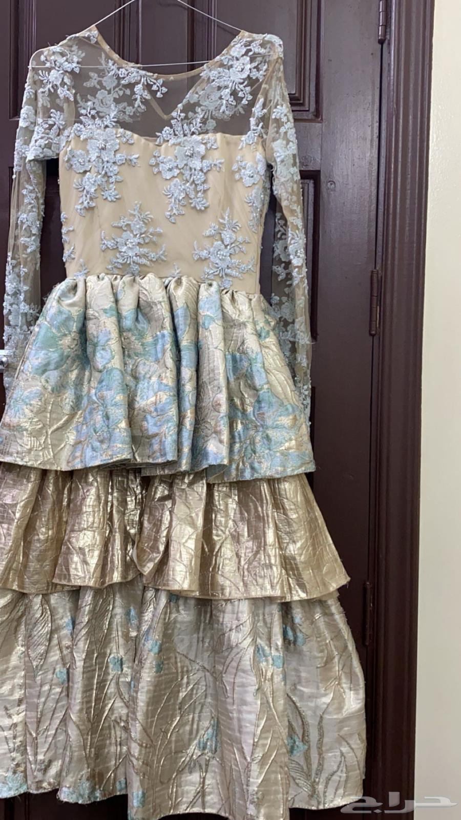 فستان شريته ب 700 استخدامته مرتين بس نضيف توها جديد64423339178497111