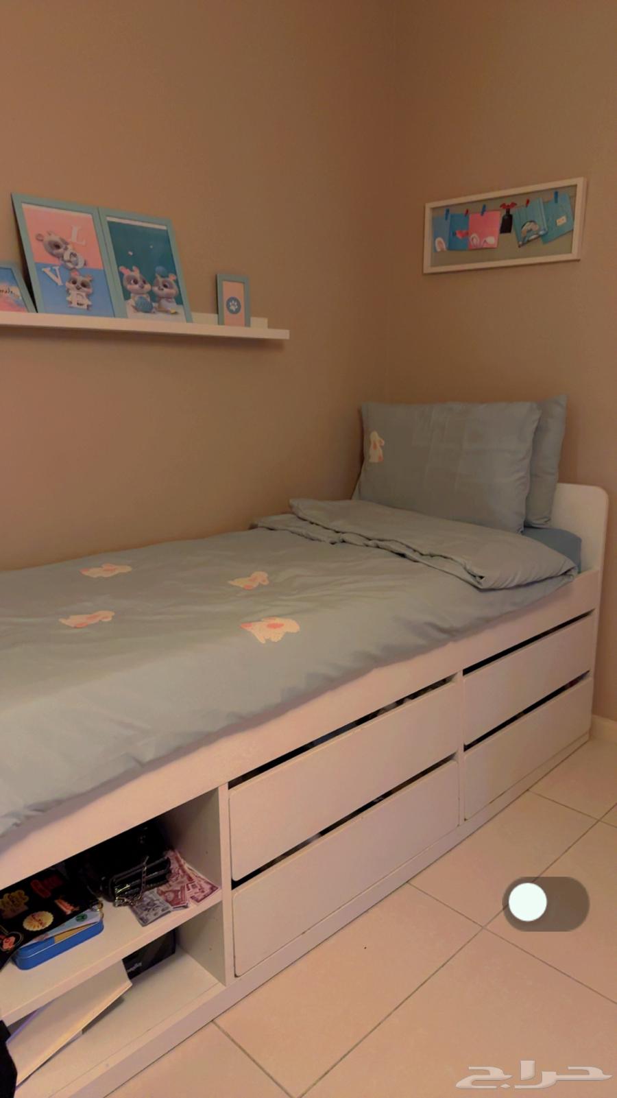سرير ايكيا نظيف جدا 500ريال64420269827073111