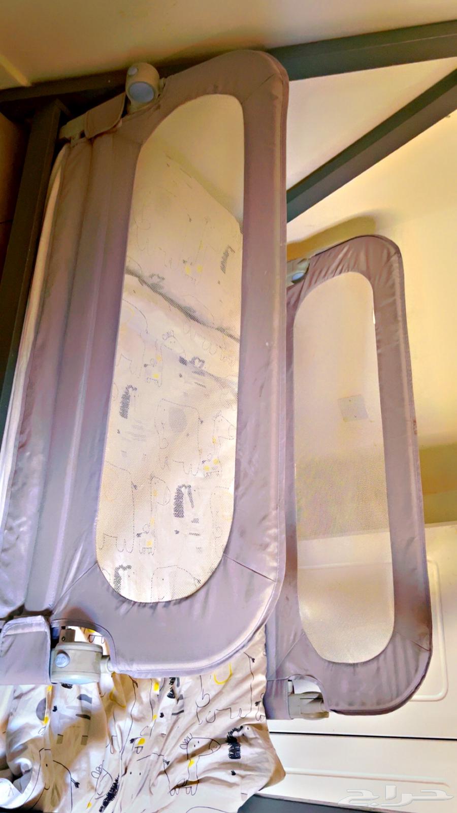 حاجز سرير اطفال من الجهتين شبه جديد64423368427906112