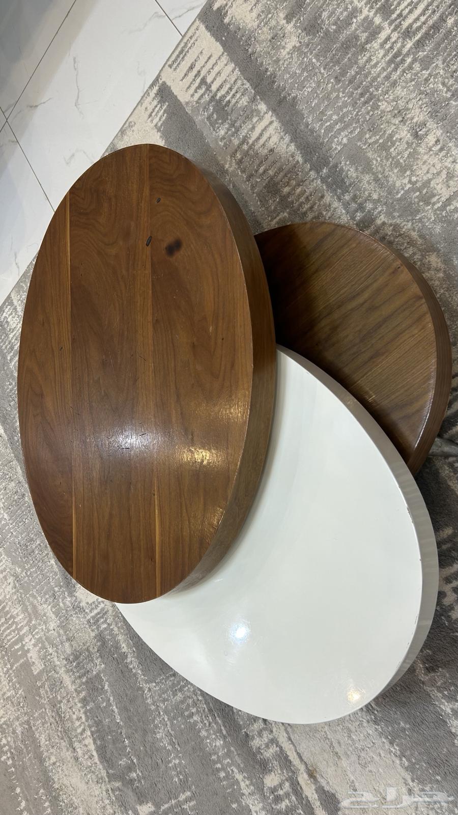 Three-layer table64423368444803112