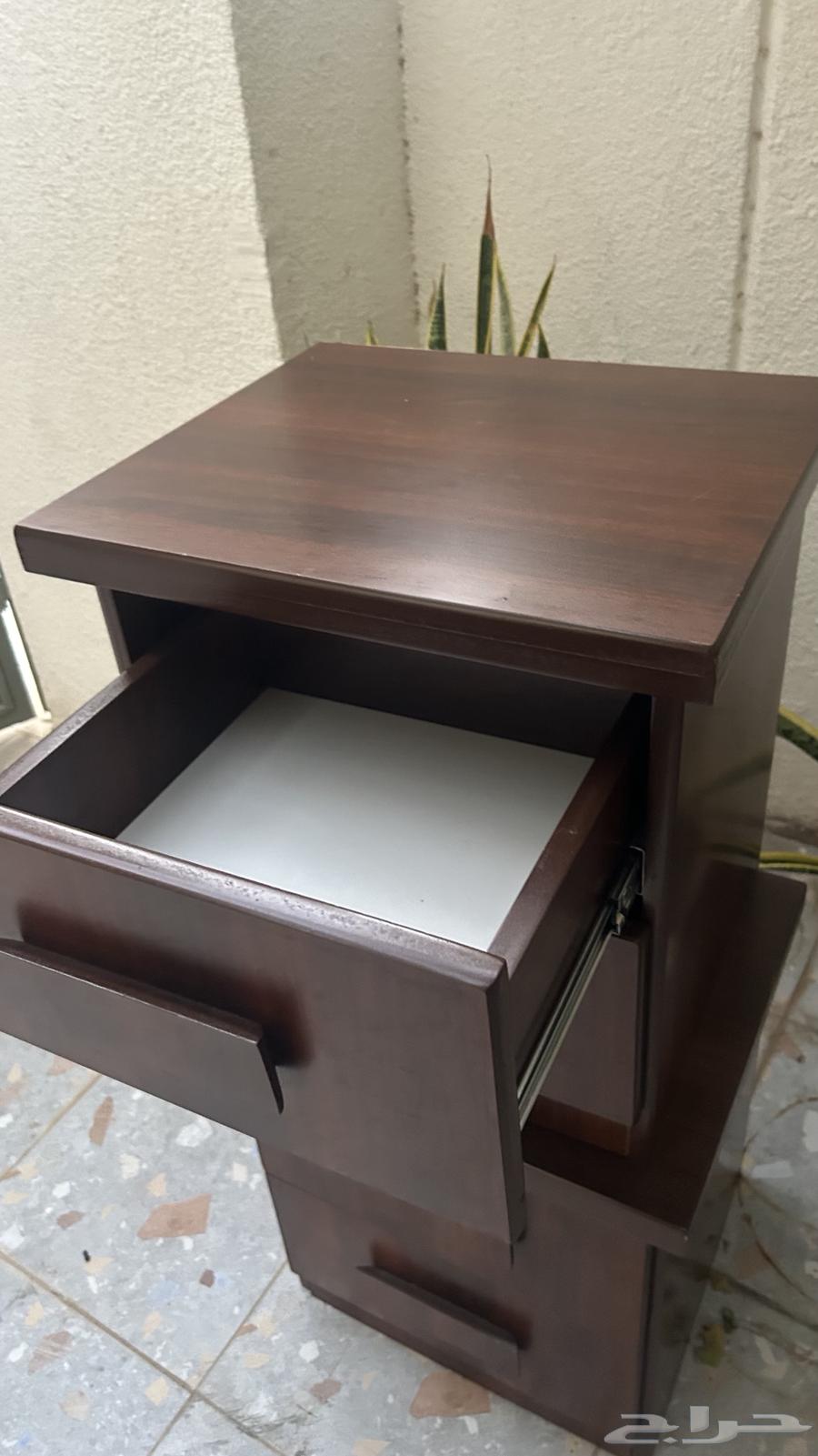 Dark Brown Commode with a Great Price64423542673282111