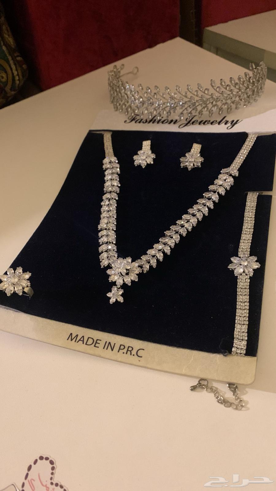 طقم كامل جديد.64424549111682111