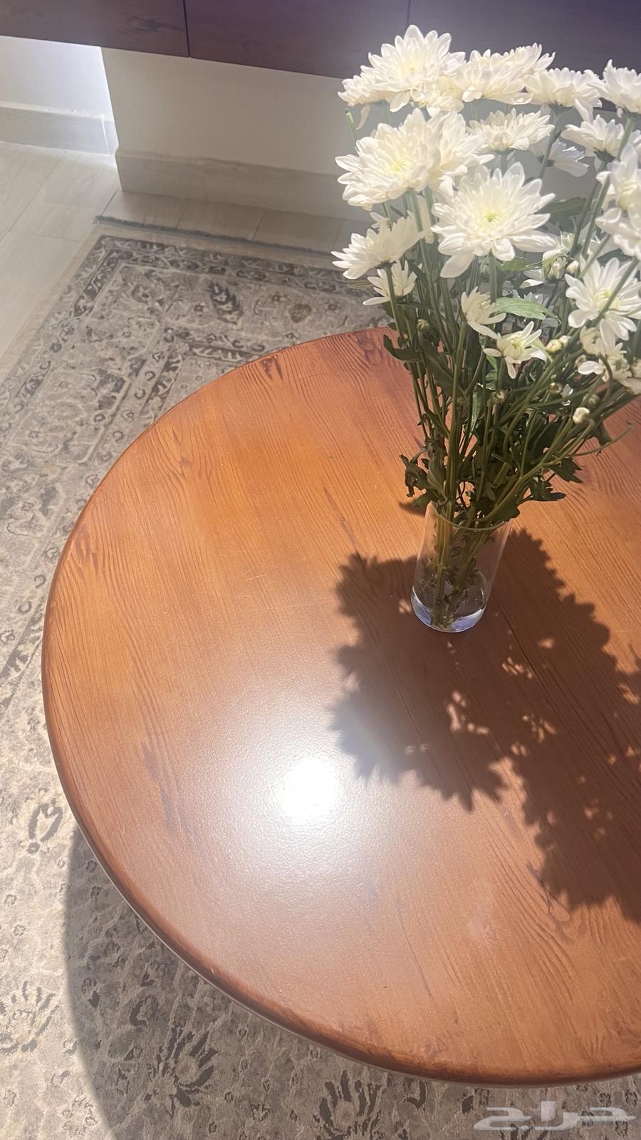 طاولة خشب64420256428417111