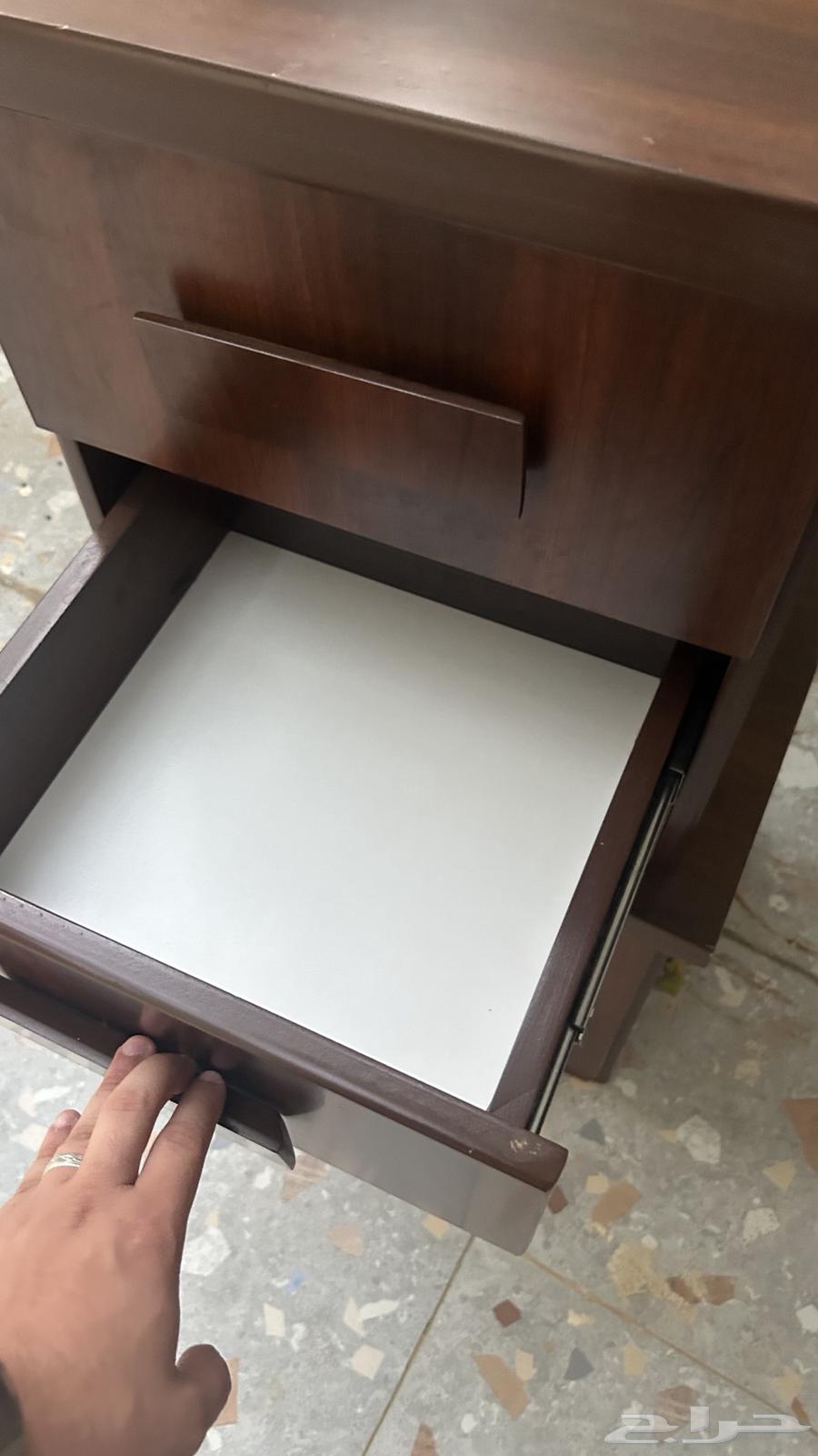 Dark Brown Commode with a Great Price64423542673282112