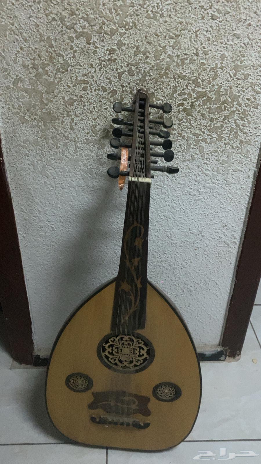 Excellent oud, used for three years only by me because64420013862914110