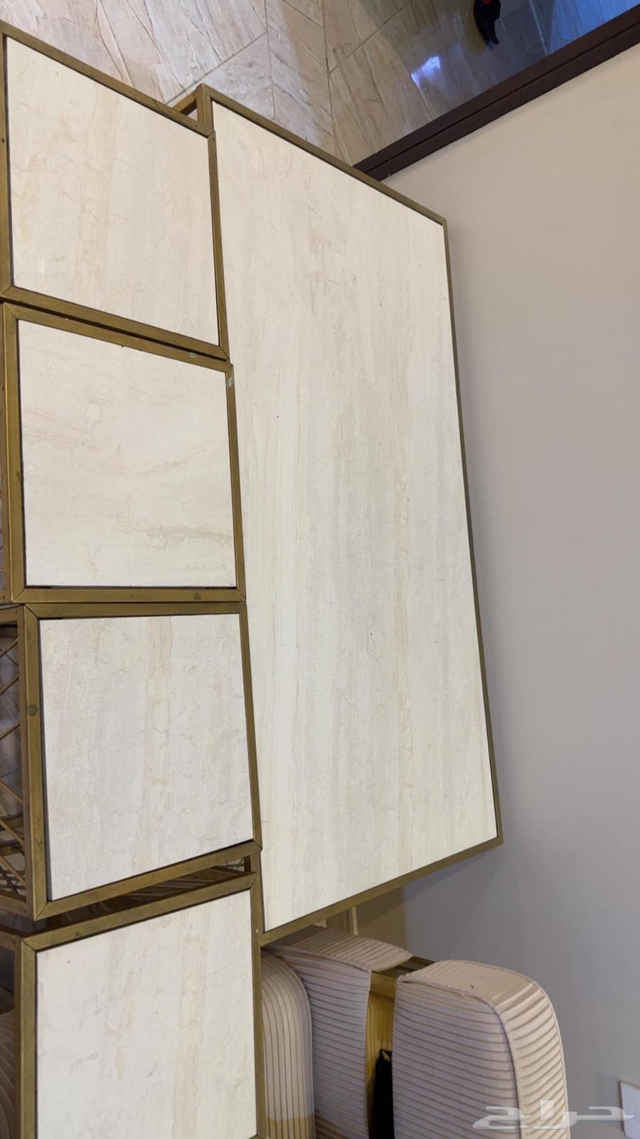 طاوله للبيع64420621017858112