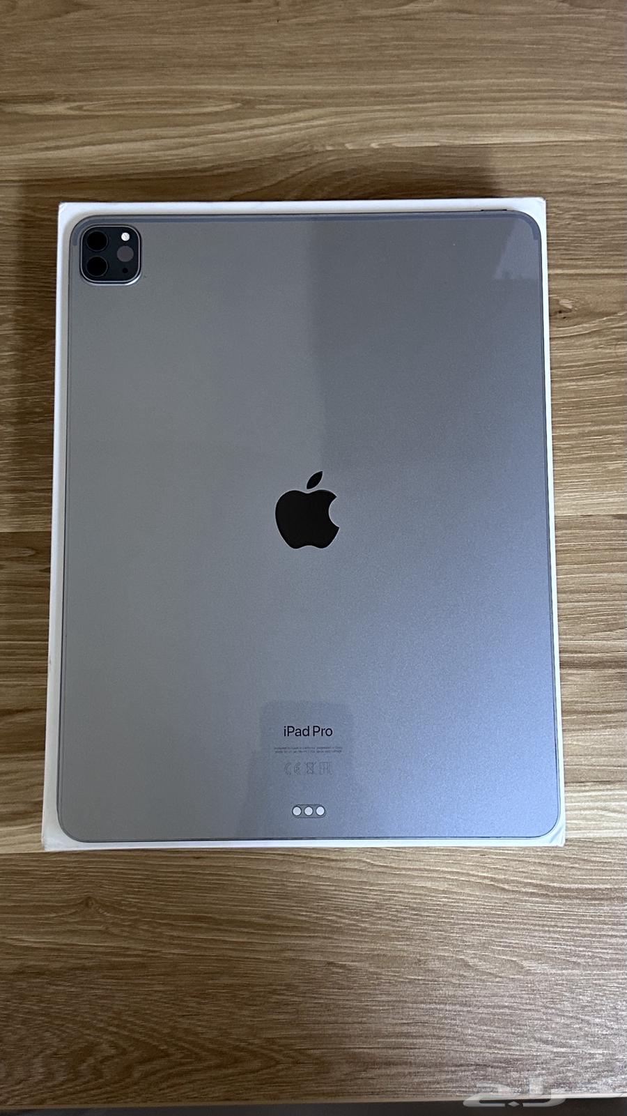 للبيع iPad Pro 12.9 الجيل السادس 128GB نظيفف جدا64423022334081111