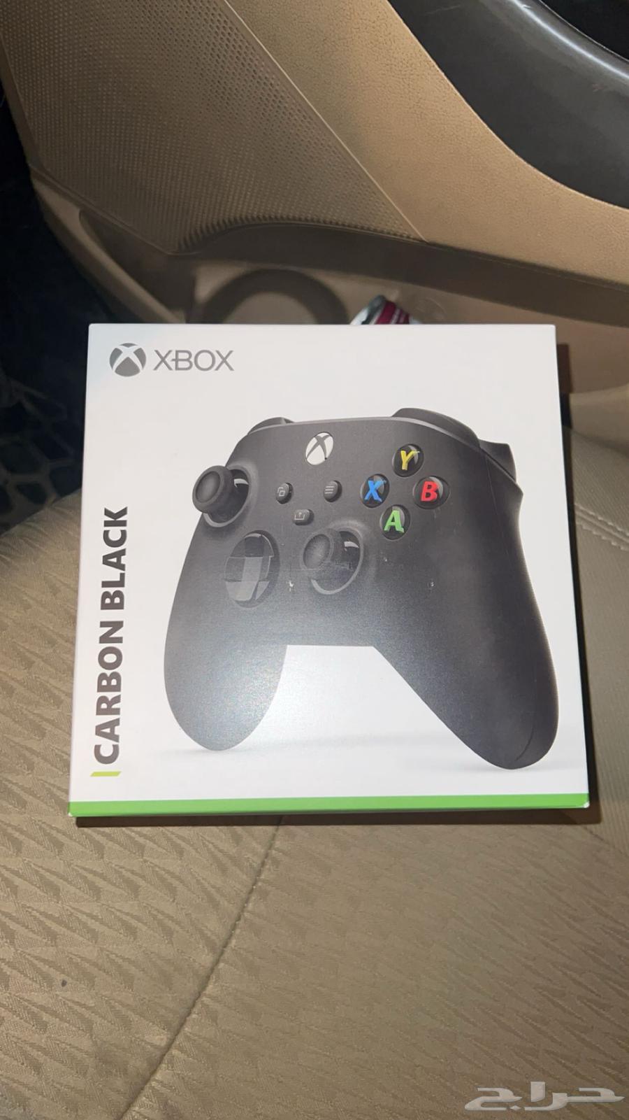 New Xbox controller with its original box64419332095490110
