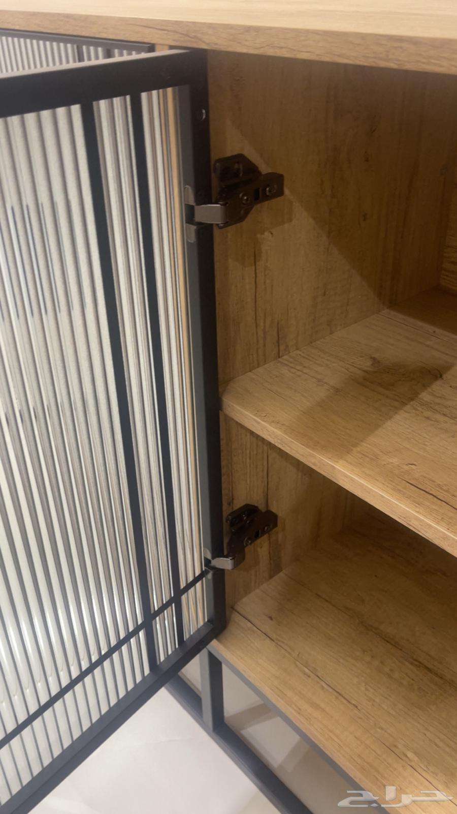 طاولة بوفيه شبه جديده64420526292226113