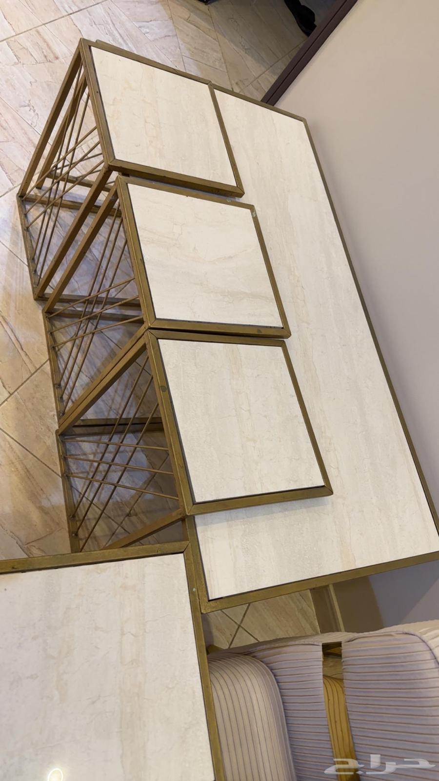 طاوله للبيع64420621017858114