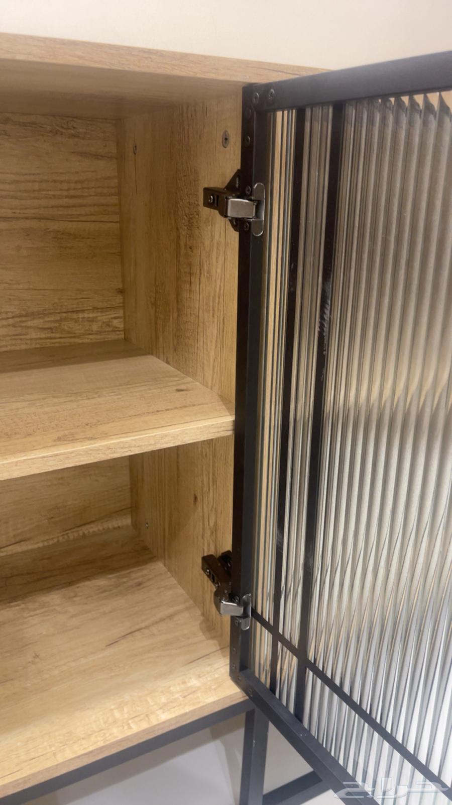 طاولة بوفيه شبه جديده64420526292226111