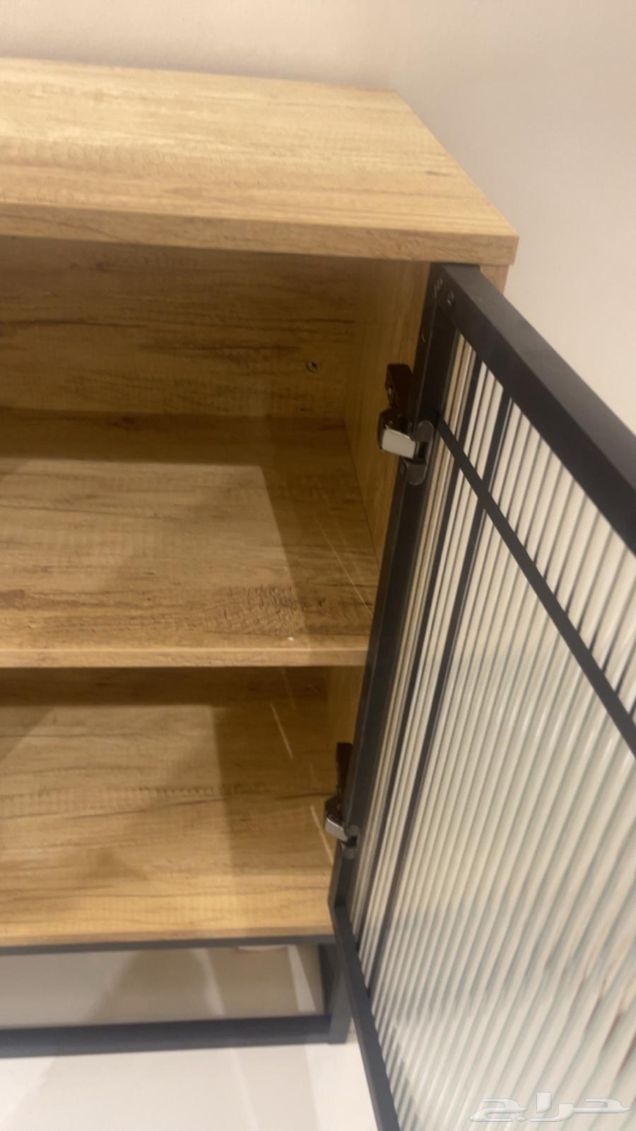 طاولة بوفيه شبه جديده64420526292226110