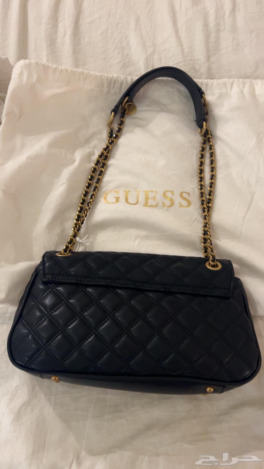 شنطه جديده ماركة جس اصليه سبب البيع جاتني هديه شنطه نفسها64425421632643111