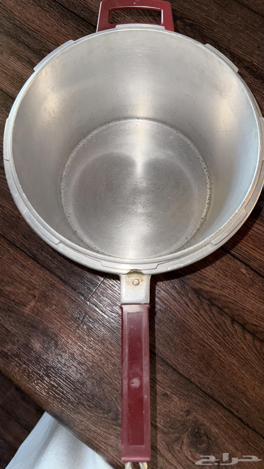 قدر مقاس 6 لتر نظيف على الشرط64423355036547111