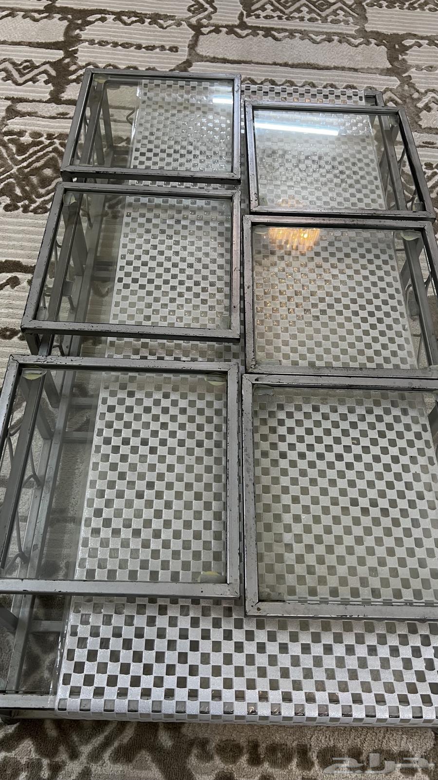 طاوله للبيع64424520437761110