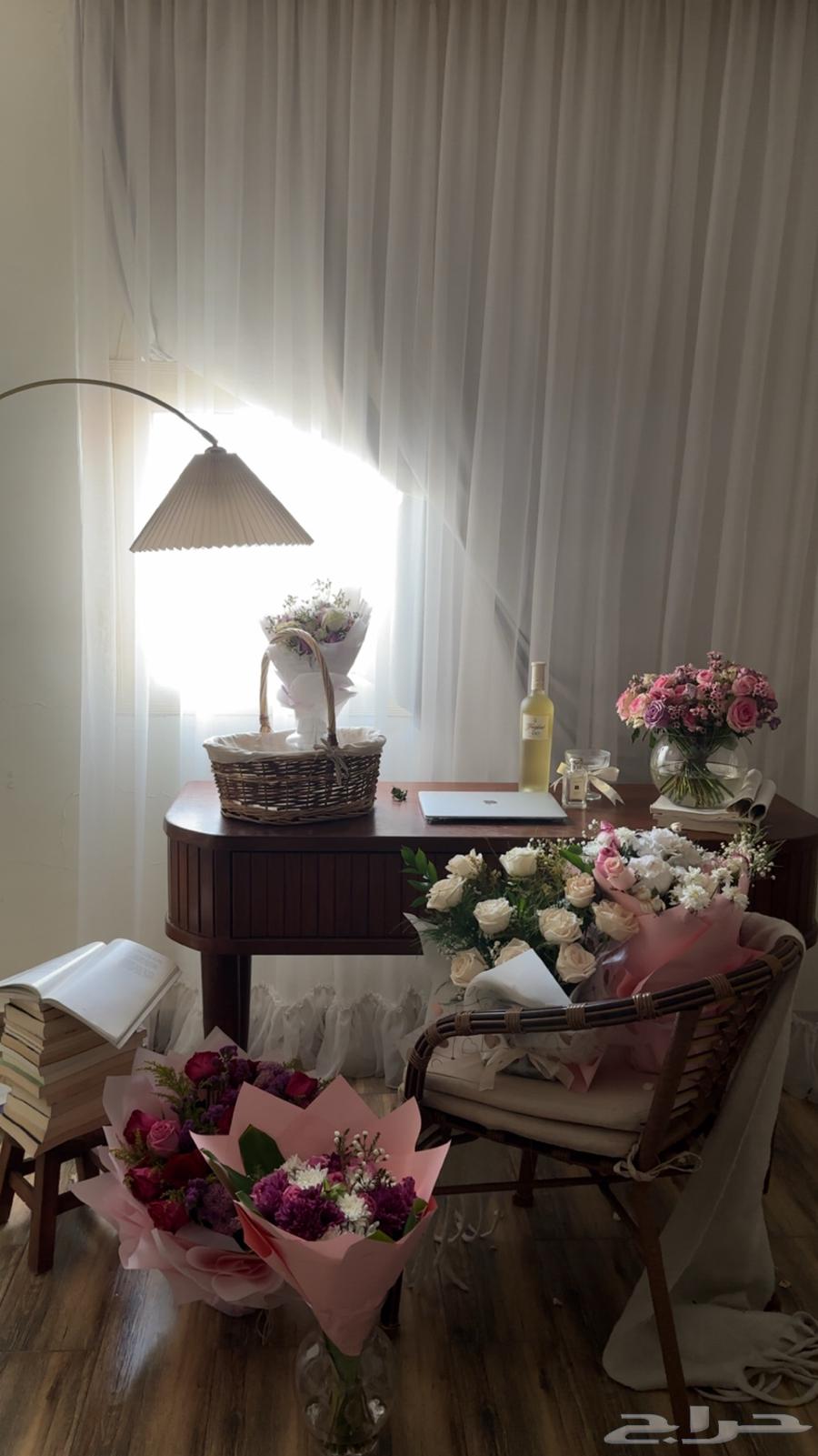 مكتب للبيع المستعجل مع الكرسي 1000 ريال64413030500866114