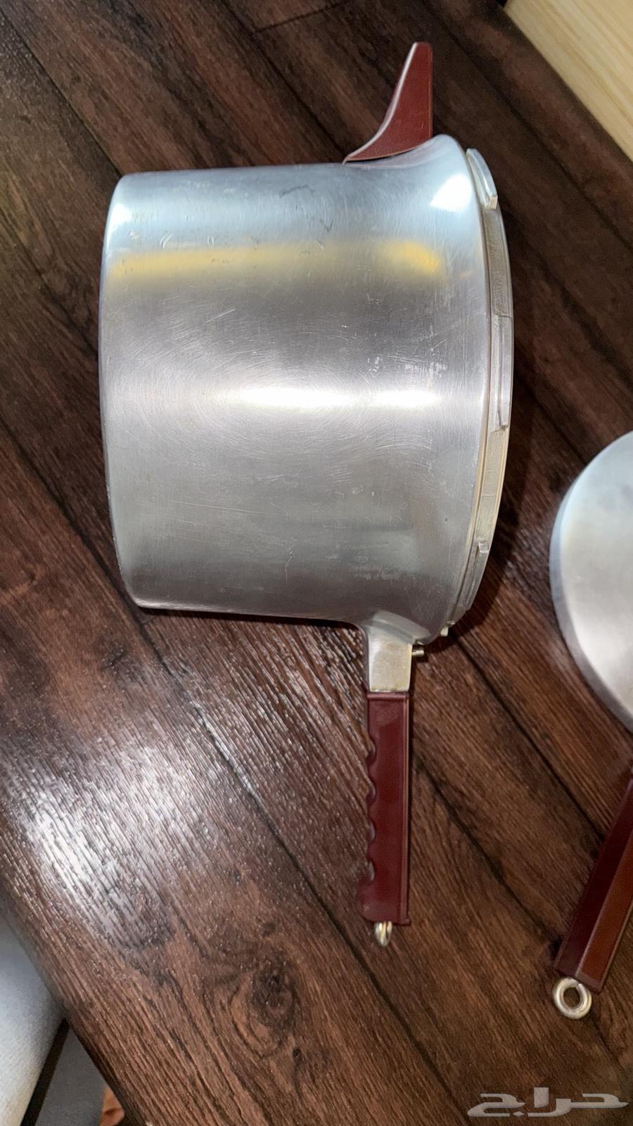 قدر مقاس 6 لتر نظيف على الشرط64423355036547112