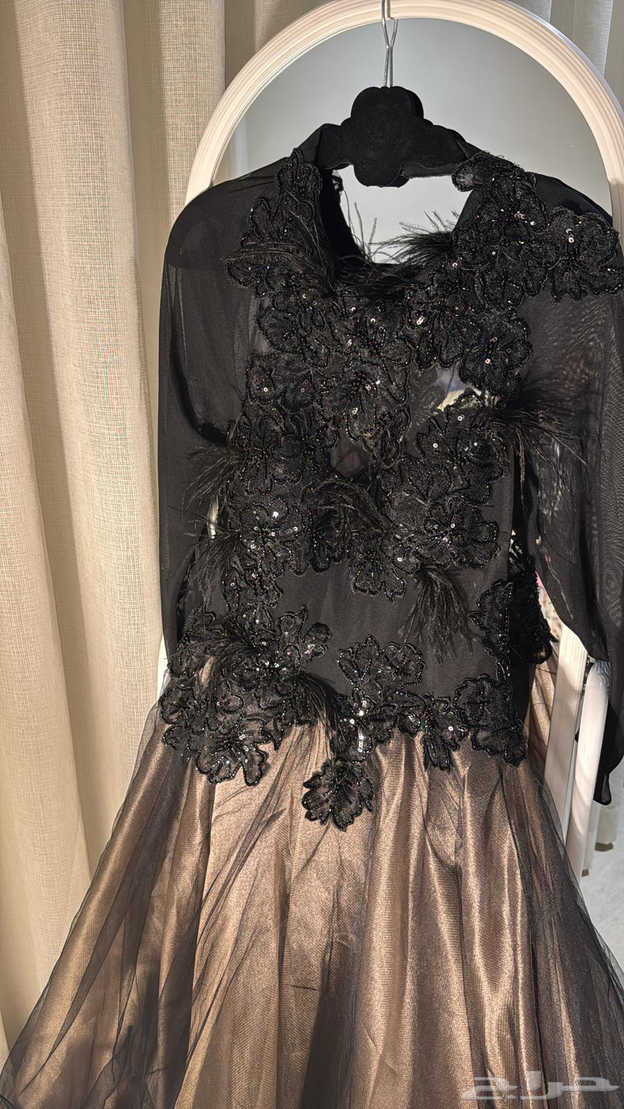 فستان جديد ولا لبسه من بوتيك في العليا مول64419412674305110