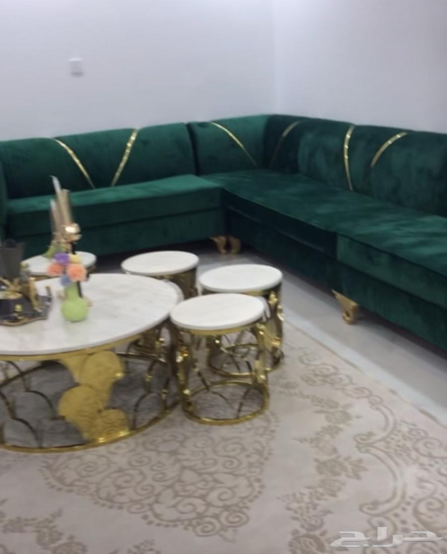 Sofa and table almost new64422137433729112