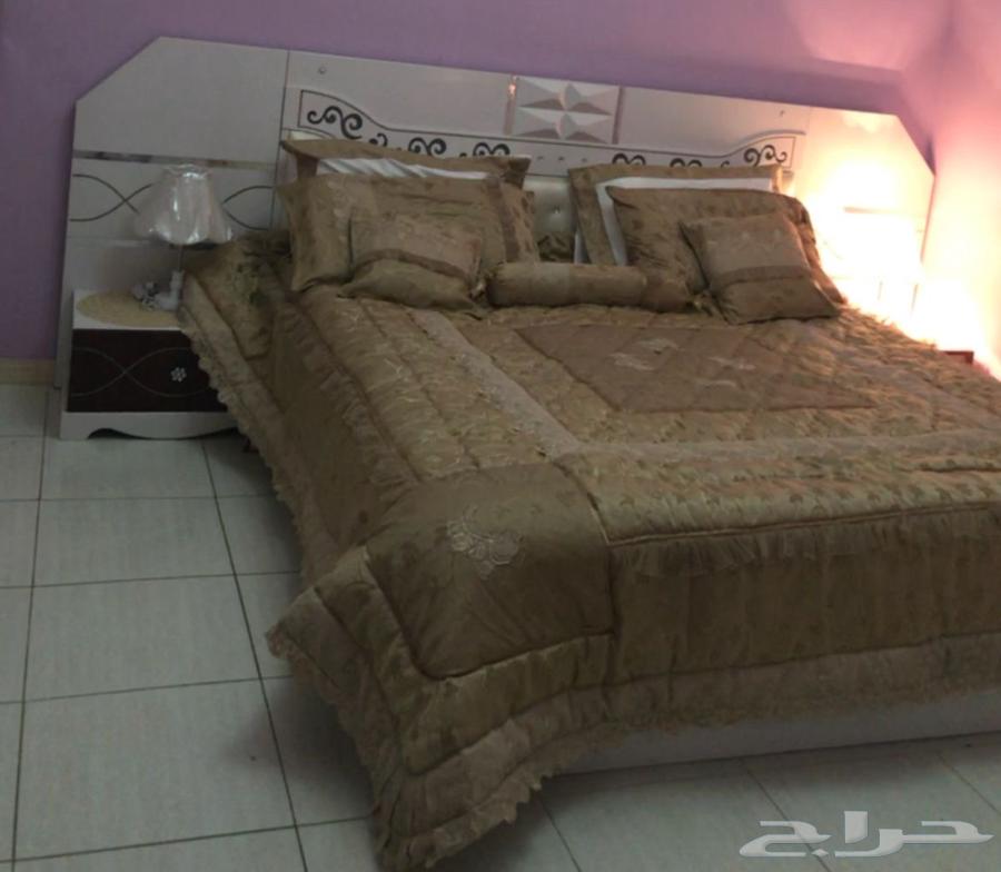 Bedroom with its accessories, sofa, accessory cabinet, and some items64423435422594111