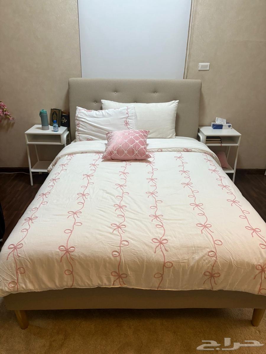 IKEA bed with mattress, used for one month, clean64425151972995113