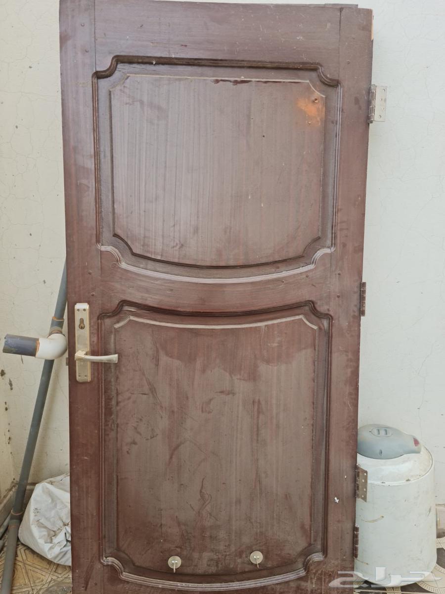 باب خشب وباب حديد64424815681794110