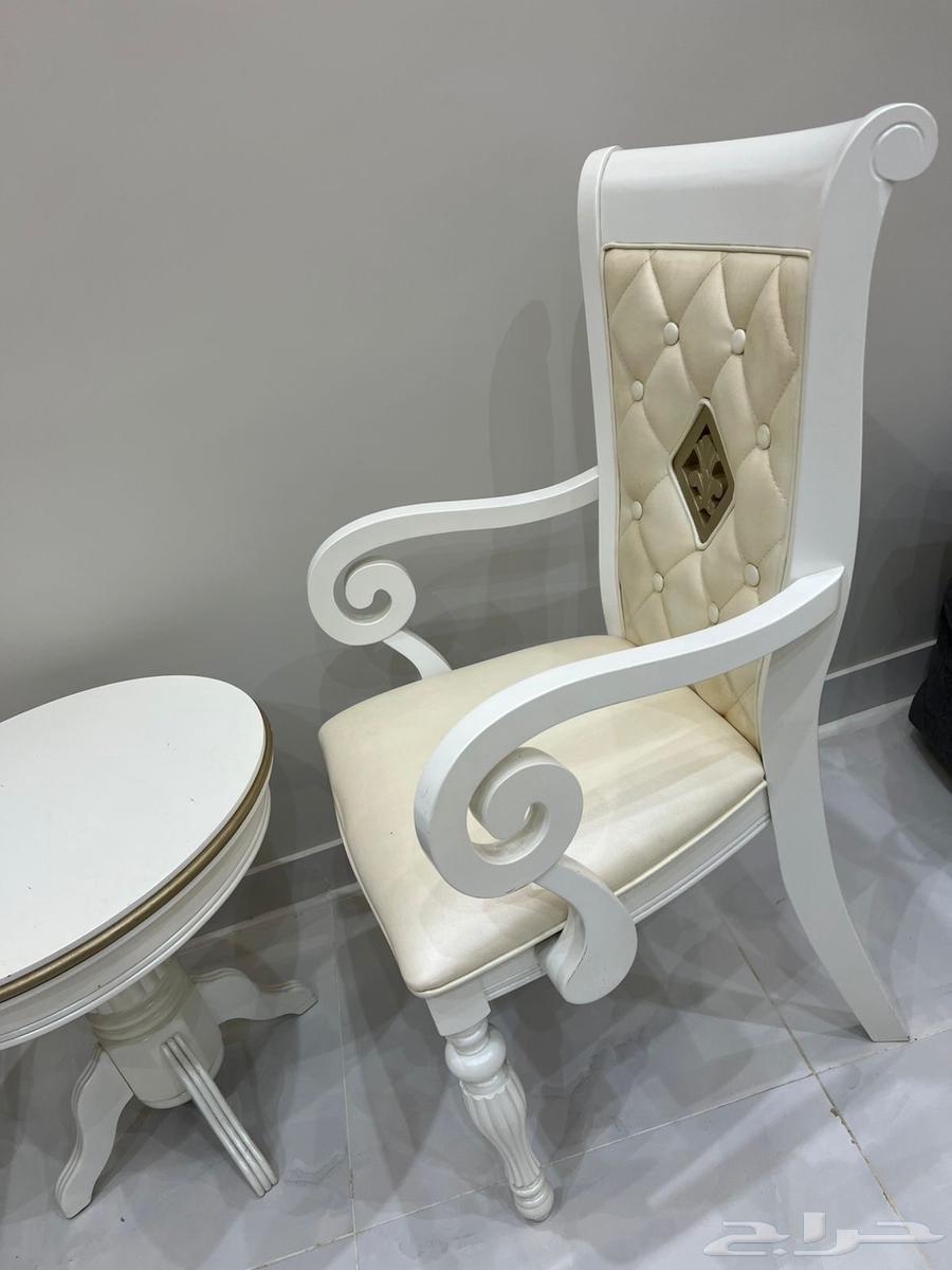 Large table with 2 chairs and a foam chair64423676595841114