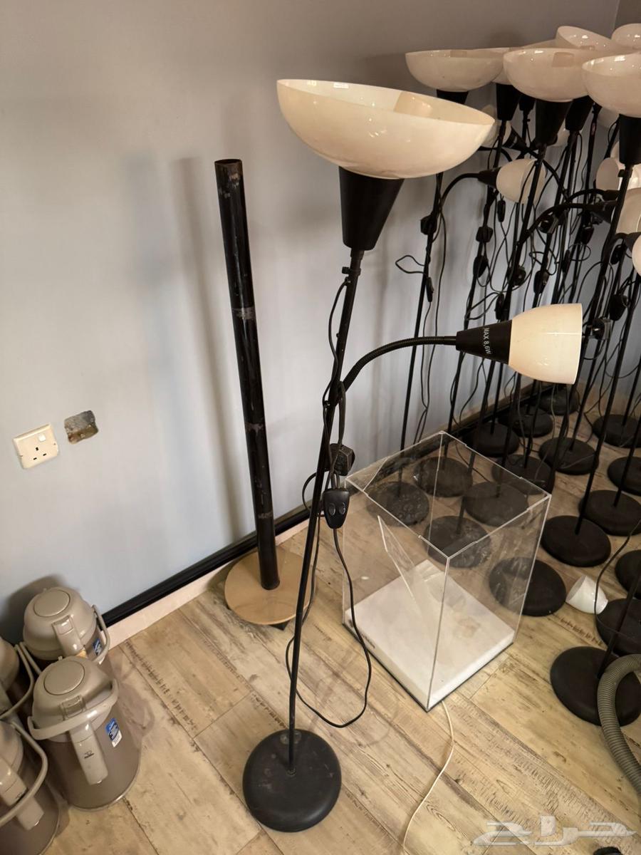 اثاث متفرق للبيع طاولات كراسي ابجورة بوث64424520445315114