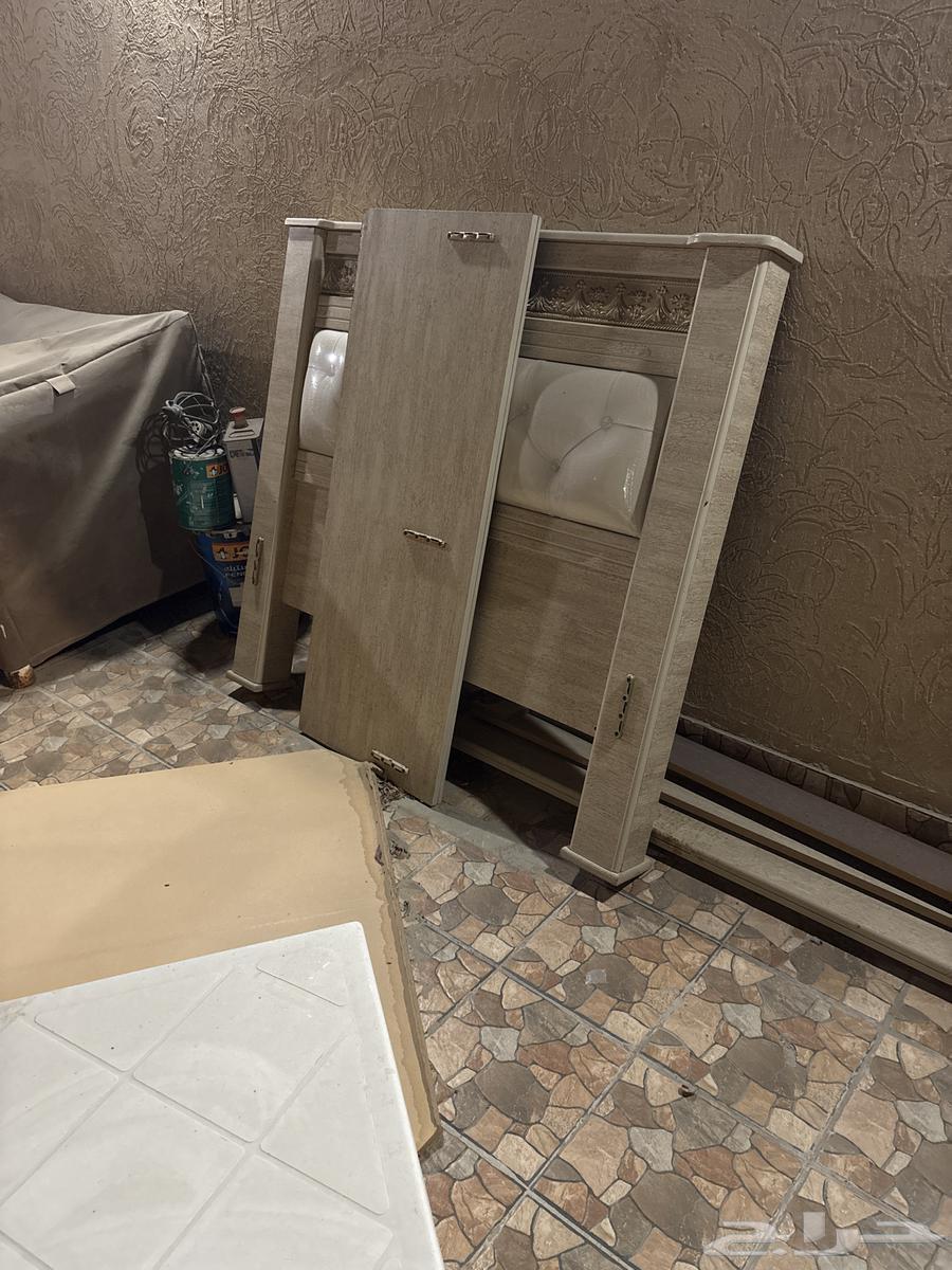 جلسات خارجيه وثنين سرير للبيع الاسره نظيفه وشكلها مرتب64425663967873111