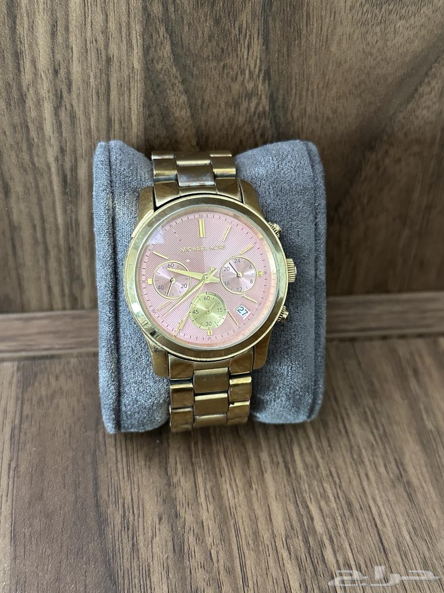 ساعة من ماركة Michael Kors64423502515969112