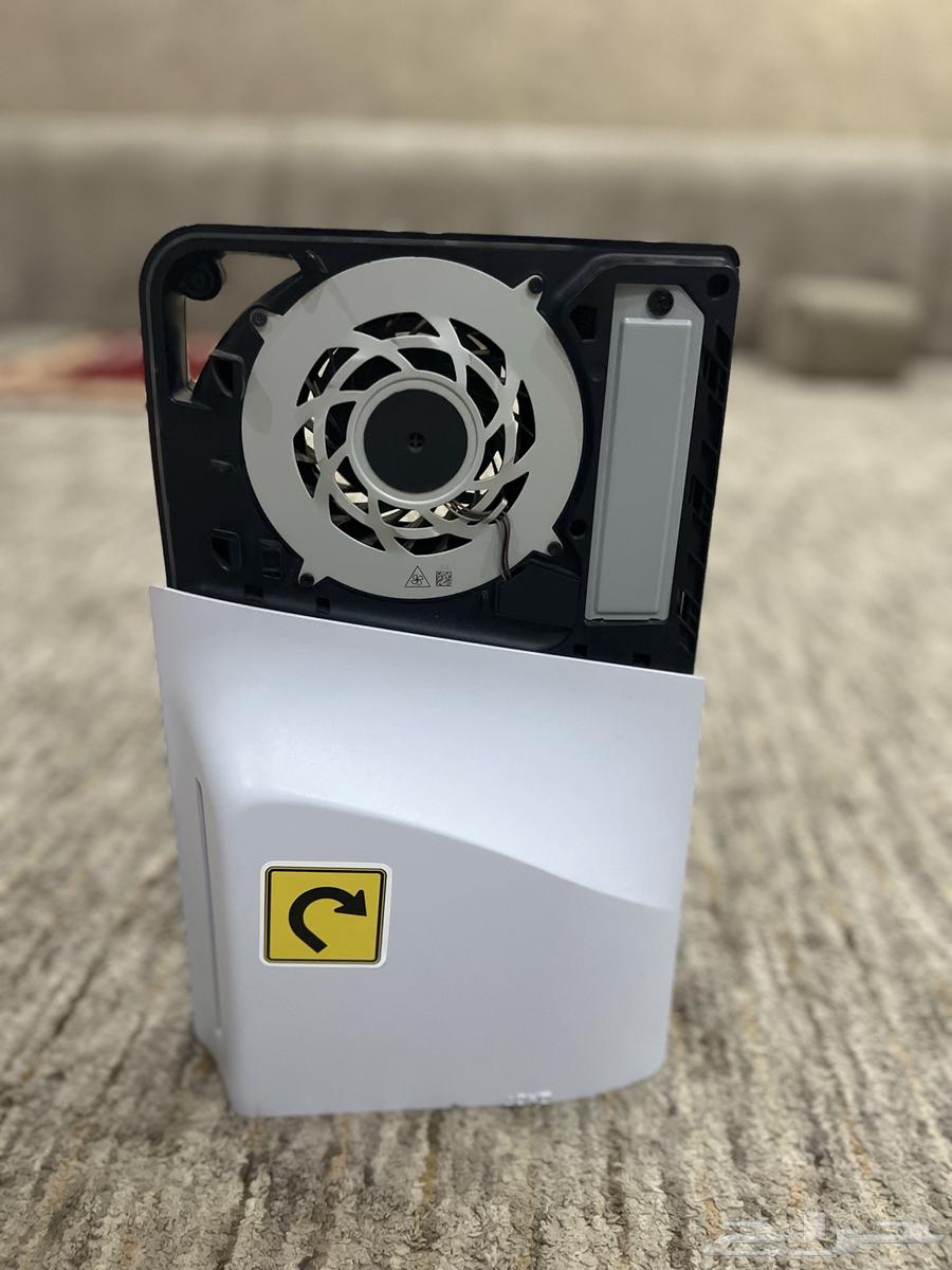 Slightly used clean PlayStation Five64425838013315113