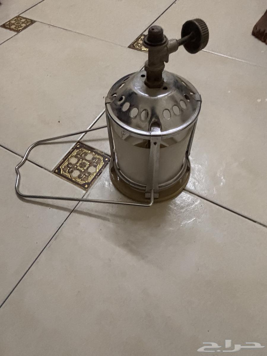 Set of appliances and sink with mirror and mattresses for sale64423784198403113