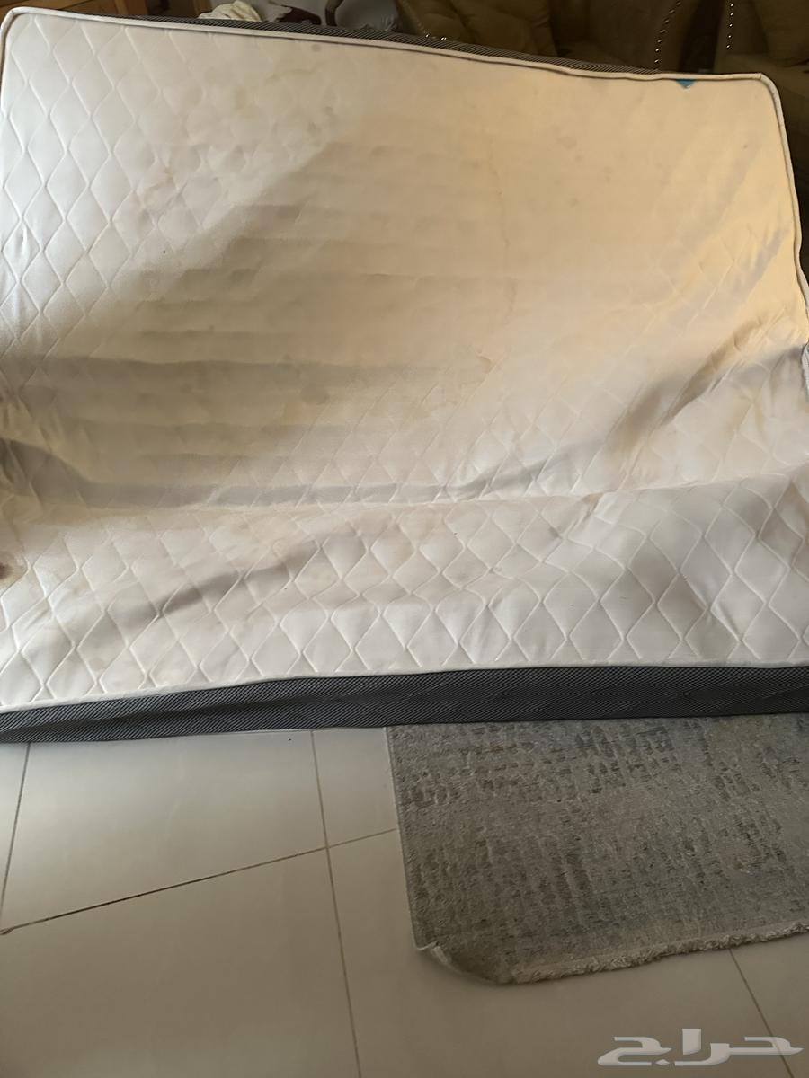 مفرش للبيع 15064422625958530112