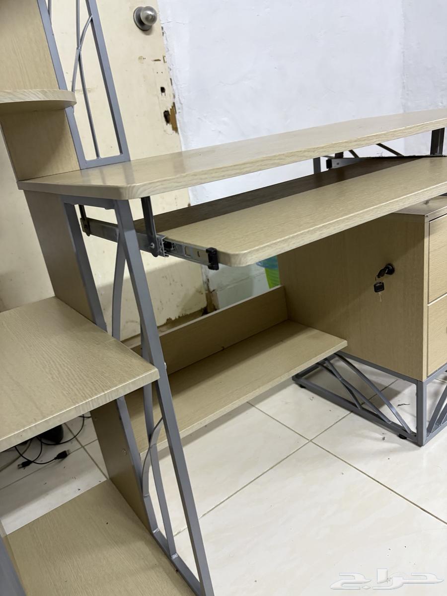 Table64420878294915112