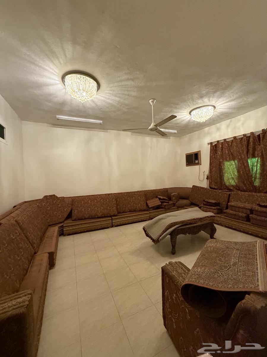 للبيع مجلس كامل مع اثاث غرفة64419318728449112