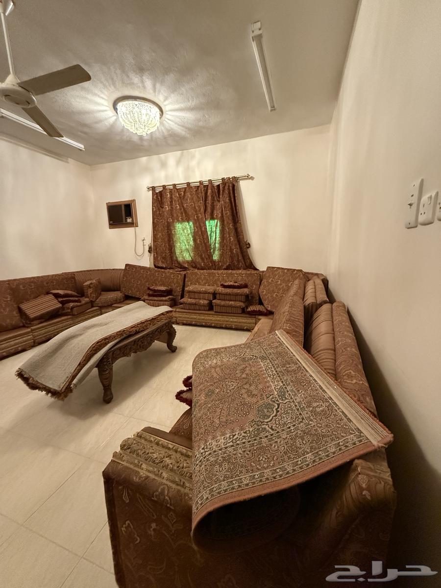 للبيع مجلس كامل مع اثاث غرفة64419318728449110