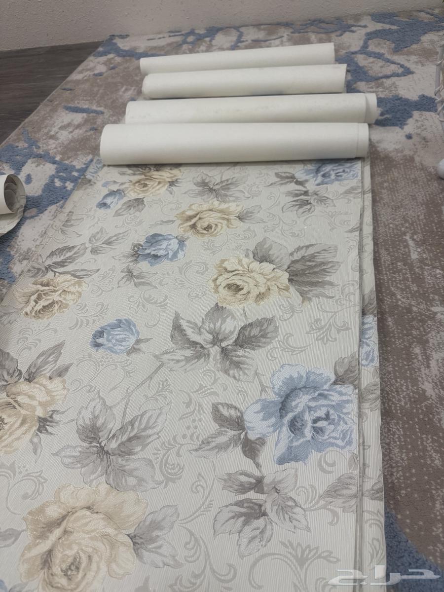 New used wall paper, free of cracks and scratches64424105796739113