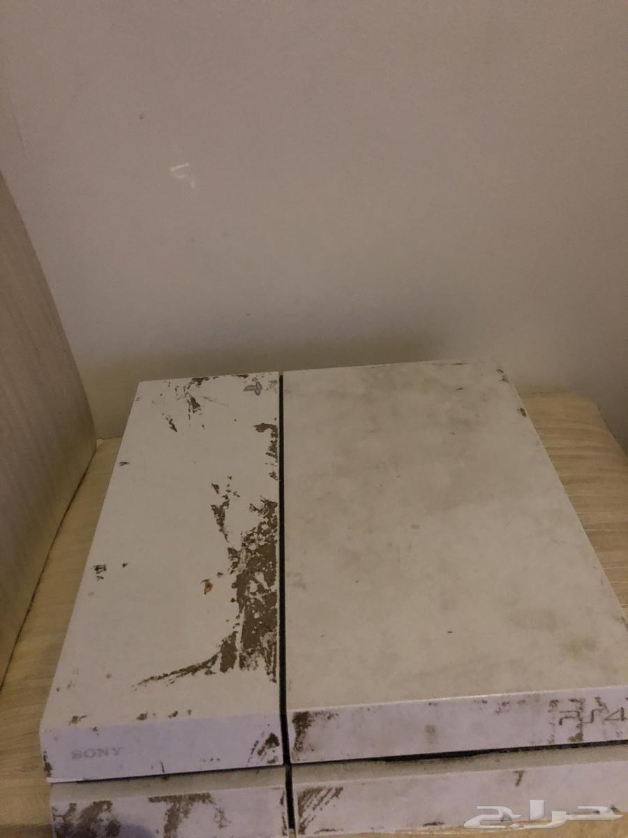 سوني 4 نضيف ولونه ابيض64419716457474110