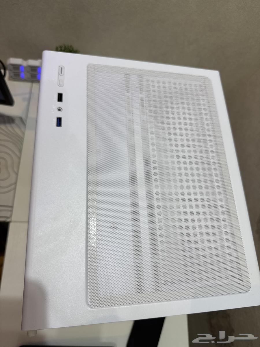 White PC case64422191688449114