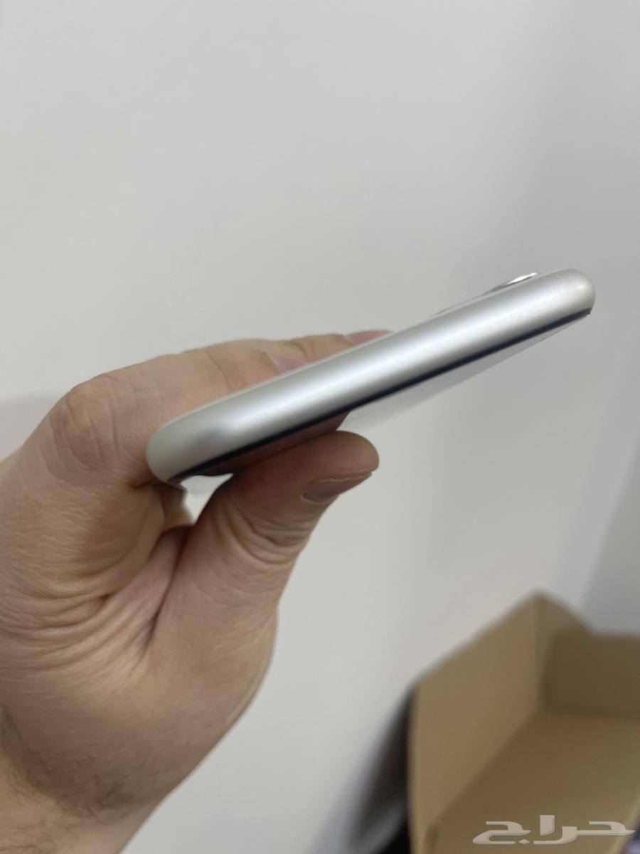 ايفون 11 السعه 128 بطاريه 9764425892193667112