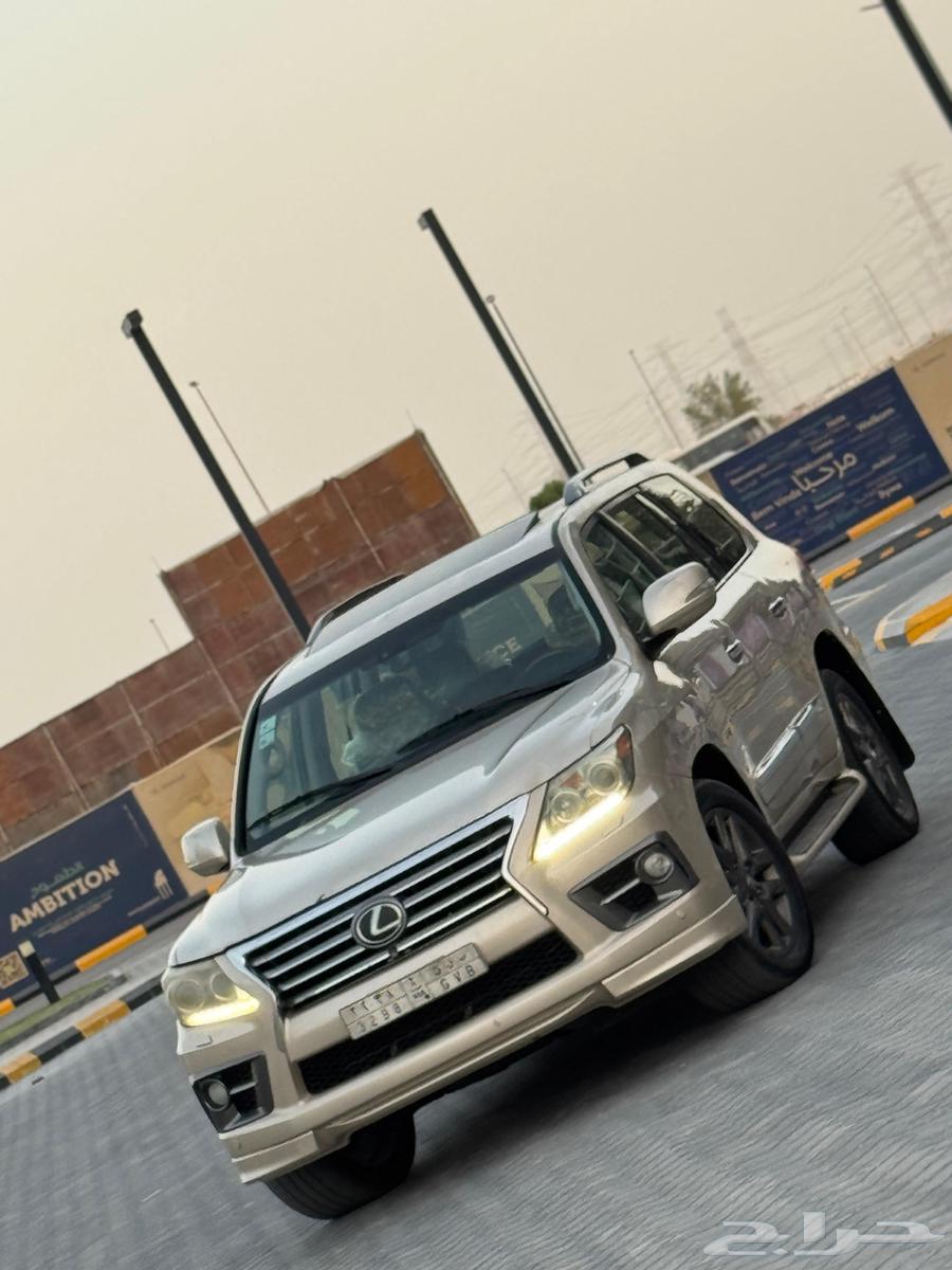 لكزس 570 - ذهبي - 2012. - 95 ألف ريال64585905978753114