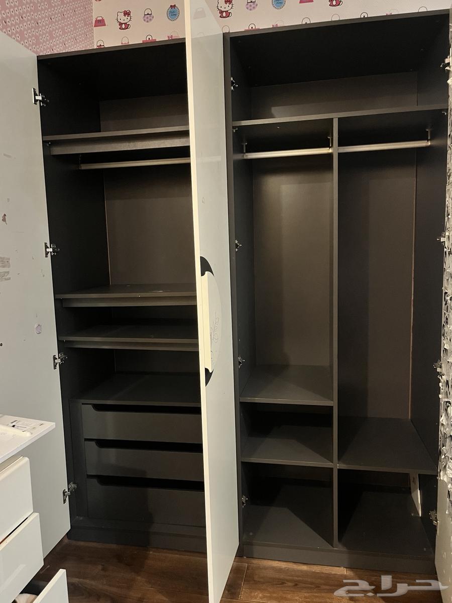 دولابين مستخدمه من هوم سنترطول الواحد 210سم والعرض 160سم64424734594947110