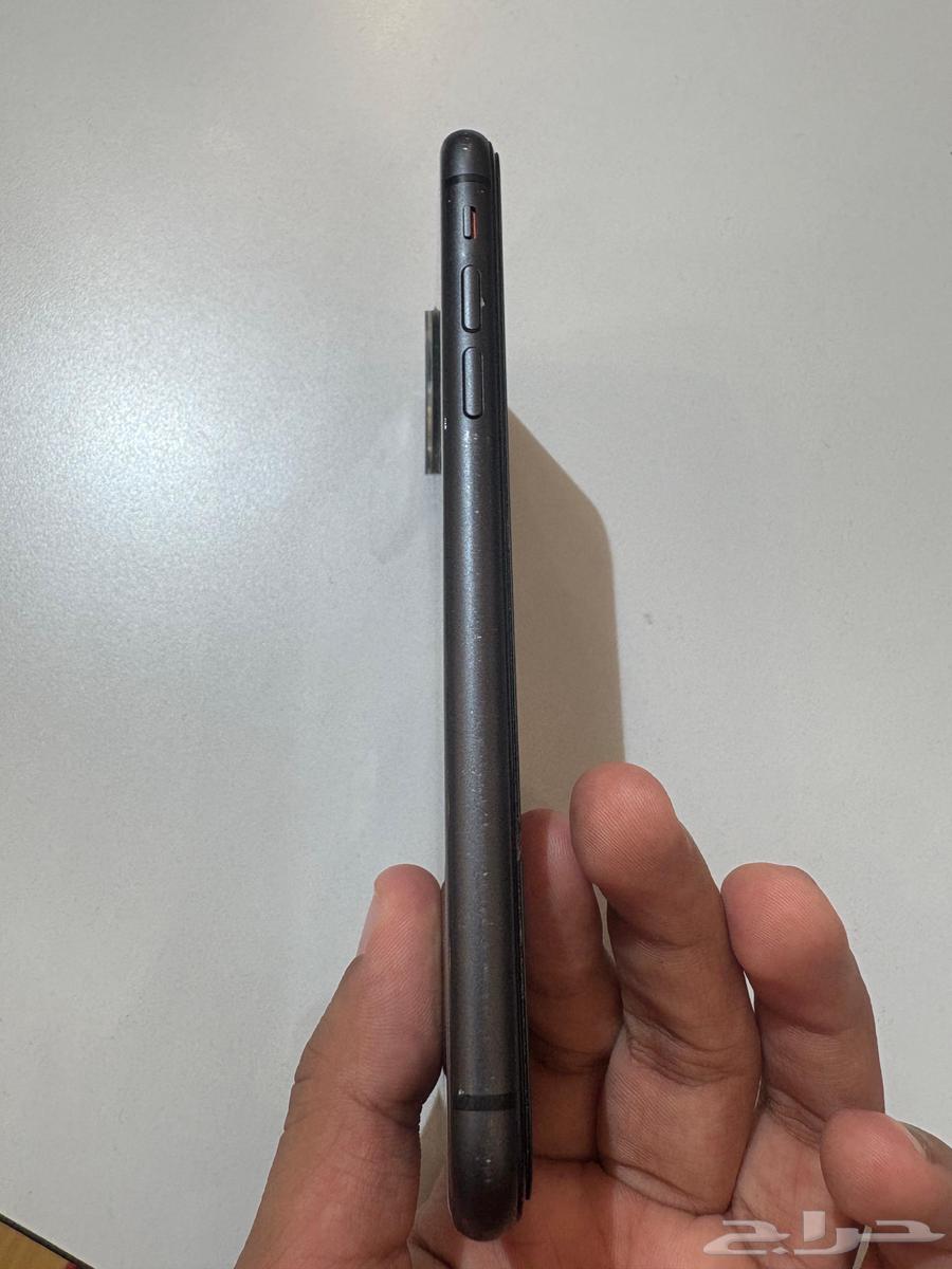 iPhone 11 Regular 128GB Battery 87% Screen Replaced Original64425151891331111