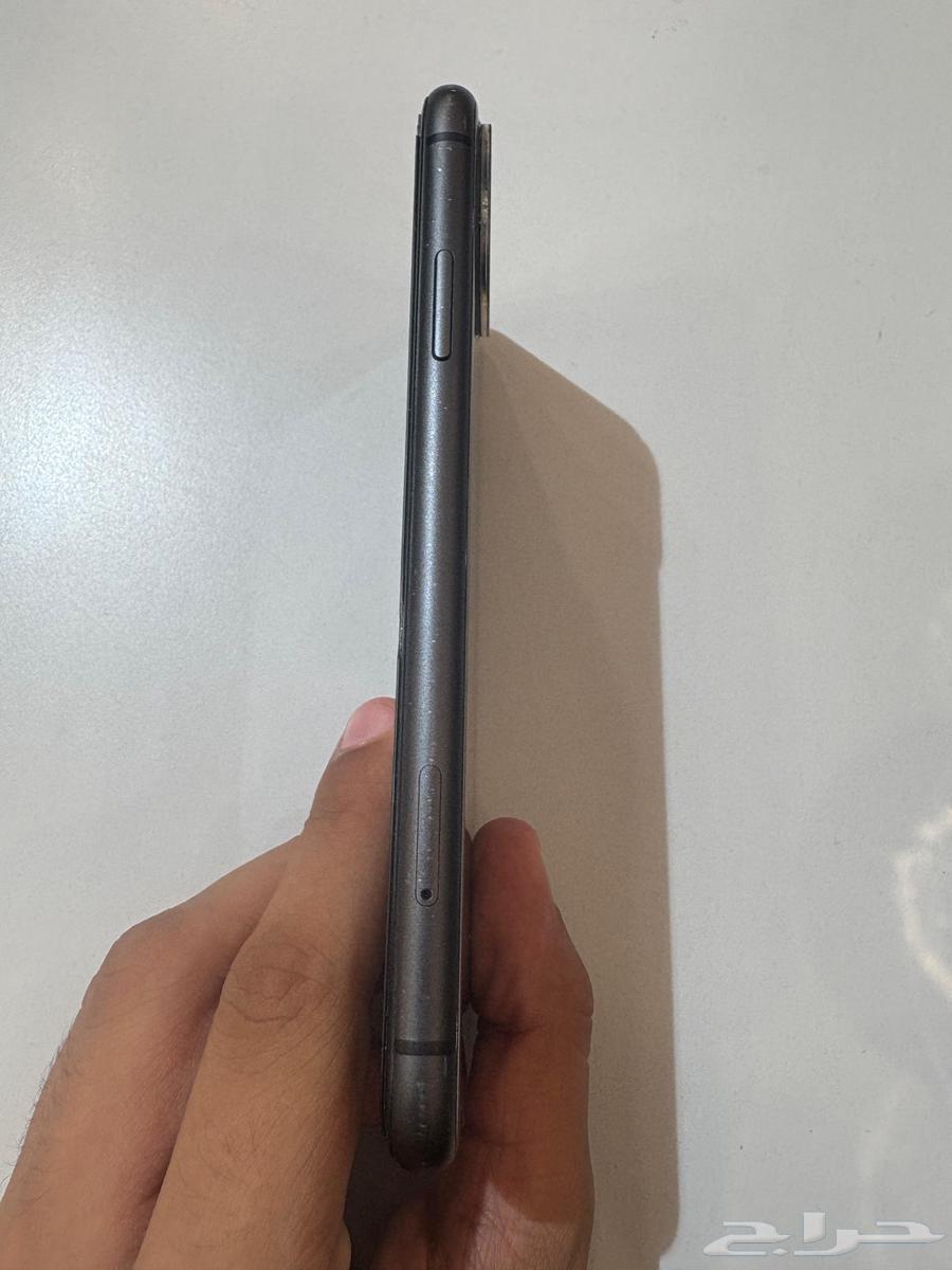 iPhone 11 Regular 128GB Battery 87% Screen Replaced Original64425151891331114