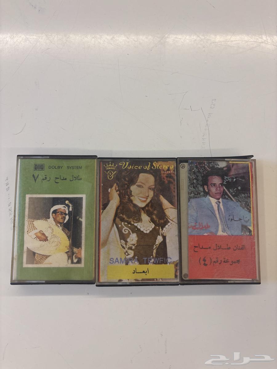 Old handcuffs64422503188737110