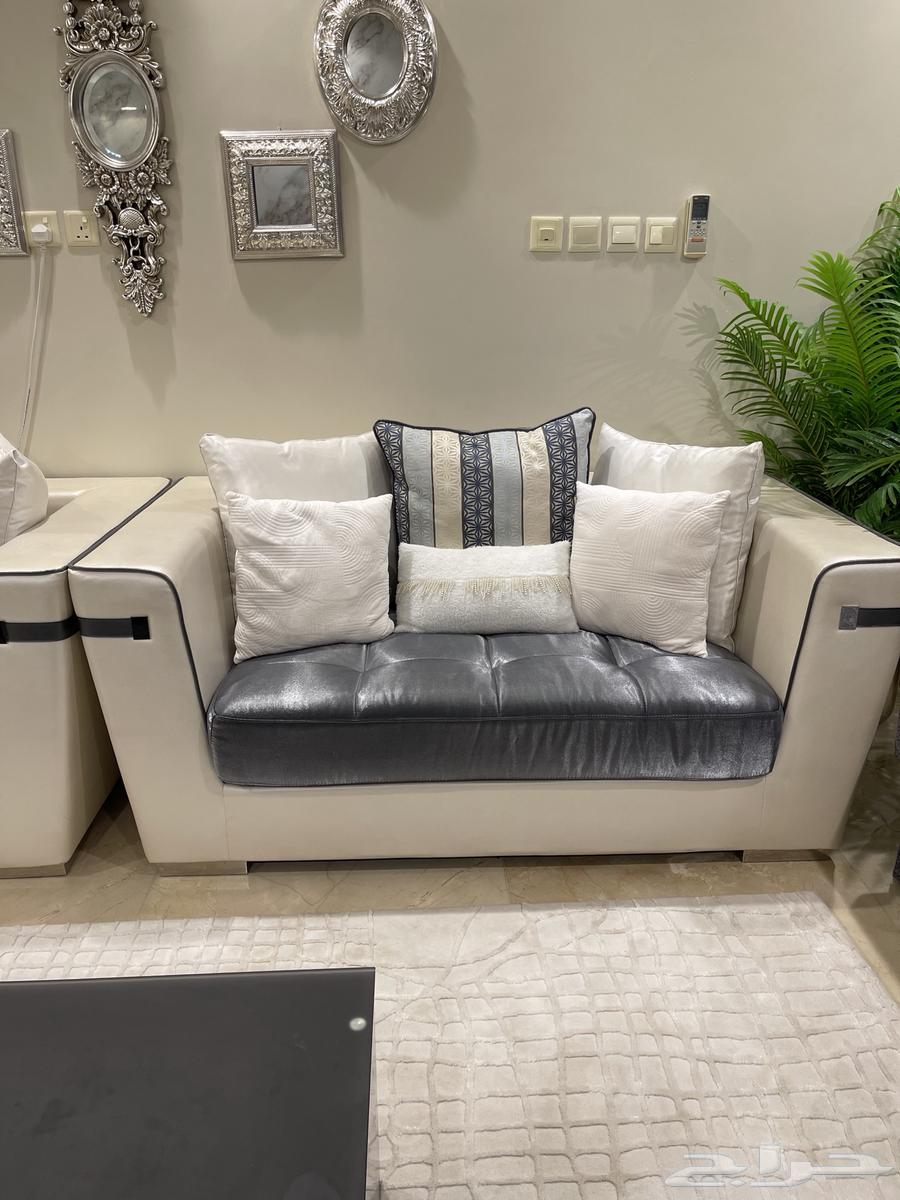 طقم كنب وطاولات للبيع64425542982019111